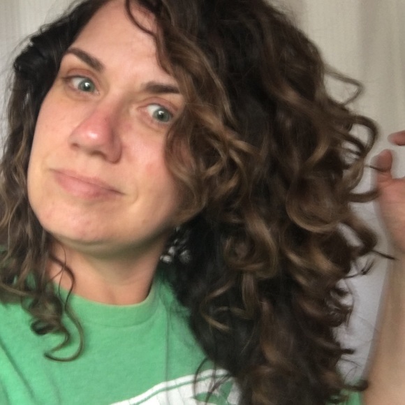 Meet your Posher, Chris - Picture 2 of 7